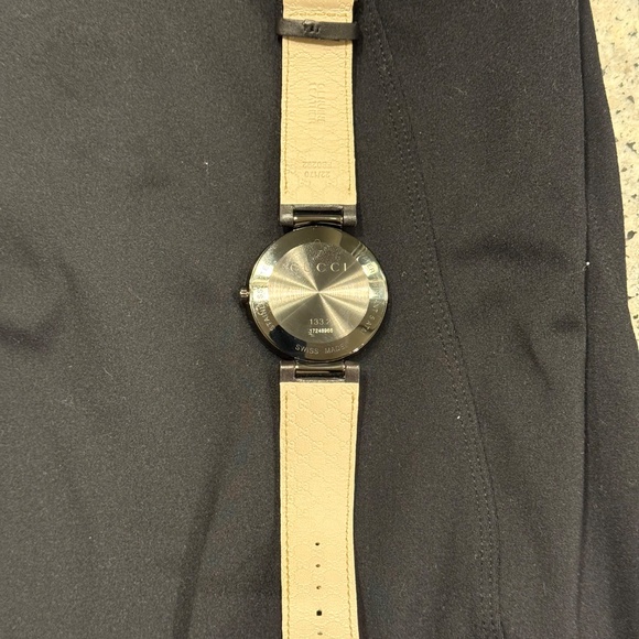 Gucci Watch - Picture 2 of 3
